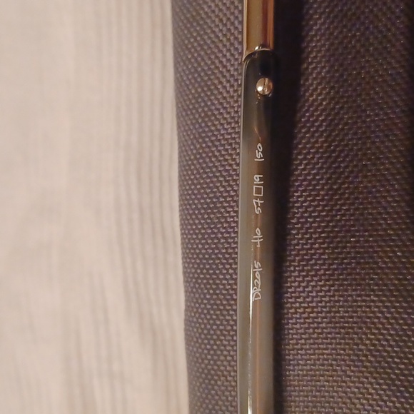 Dragon glasses w case - Picture 3 of 6